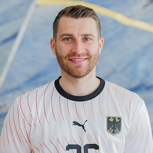 Porträtfoto von Lukas Mertens
